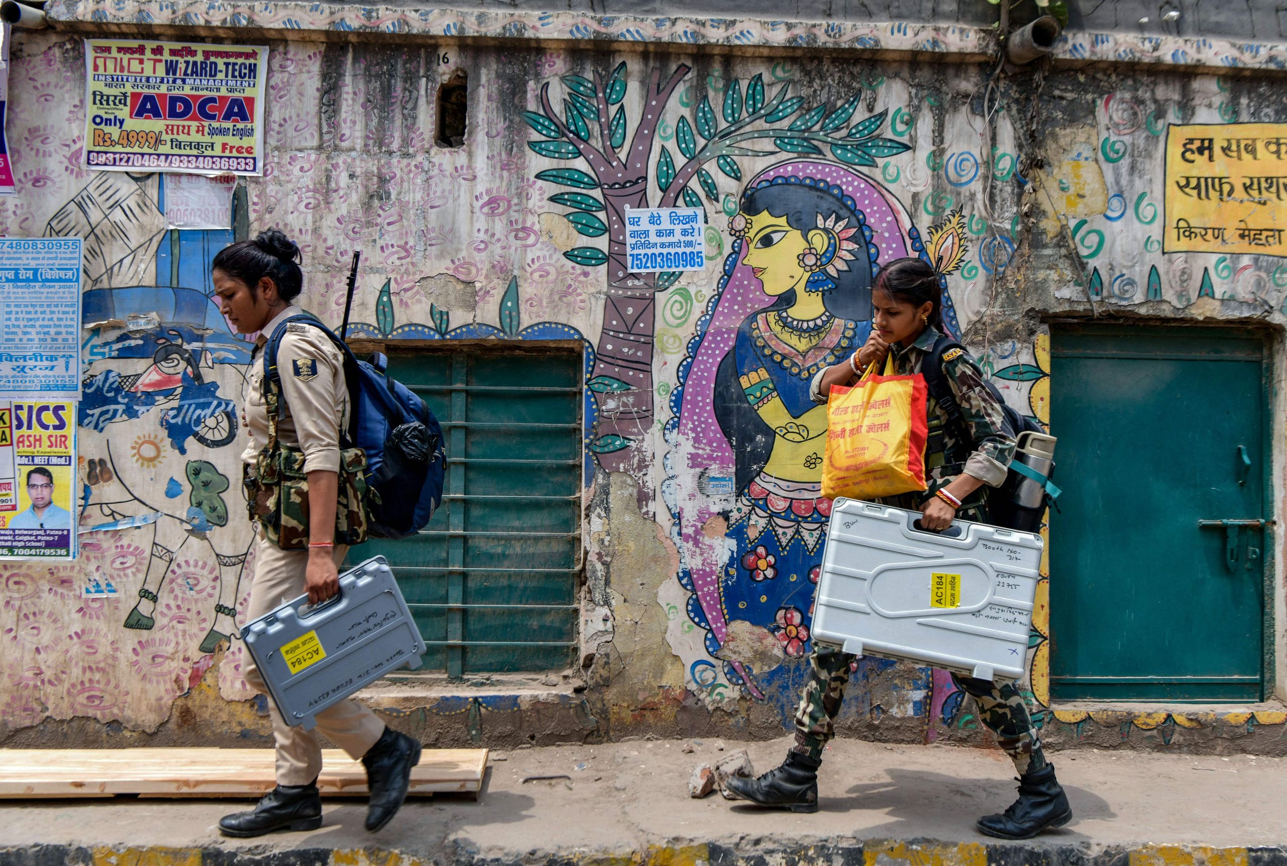 AFP__20240531__34U83JX__v3__HighRes__TopshotIndiaPoliticsVote-min